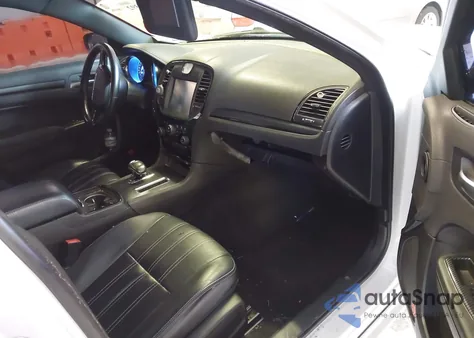 2014 Chrysler 300 300S z USA, uszkodzony, nr VIN 2C3CCAGG0EH297744